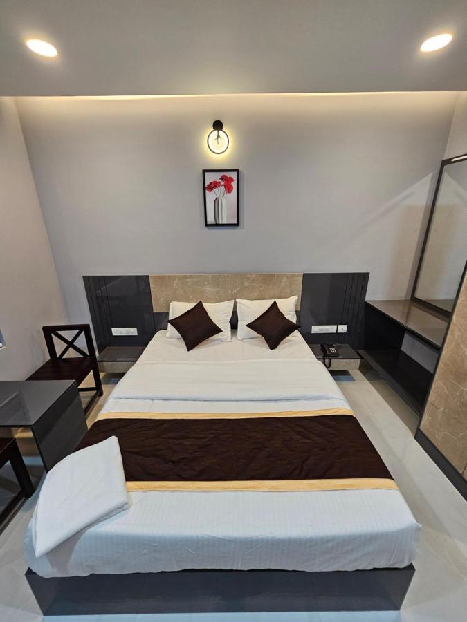 Thaal Residency Cheruvathur-Hala Groups Nīleshwar Kültér fotó