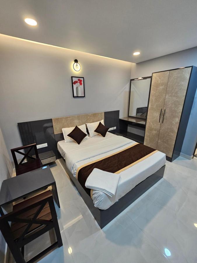 Thaal Residency Cheruvathur-Hala Groups Nīleshwar Kültér fotó