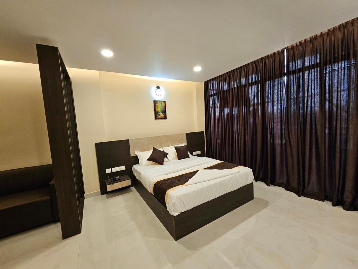 Thaal Residency Cheruvathur-Hala Groups Nīleshwar Kültér fotó