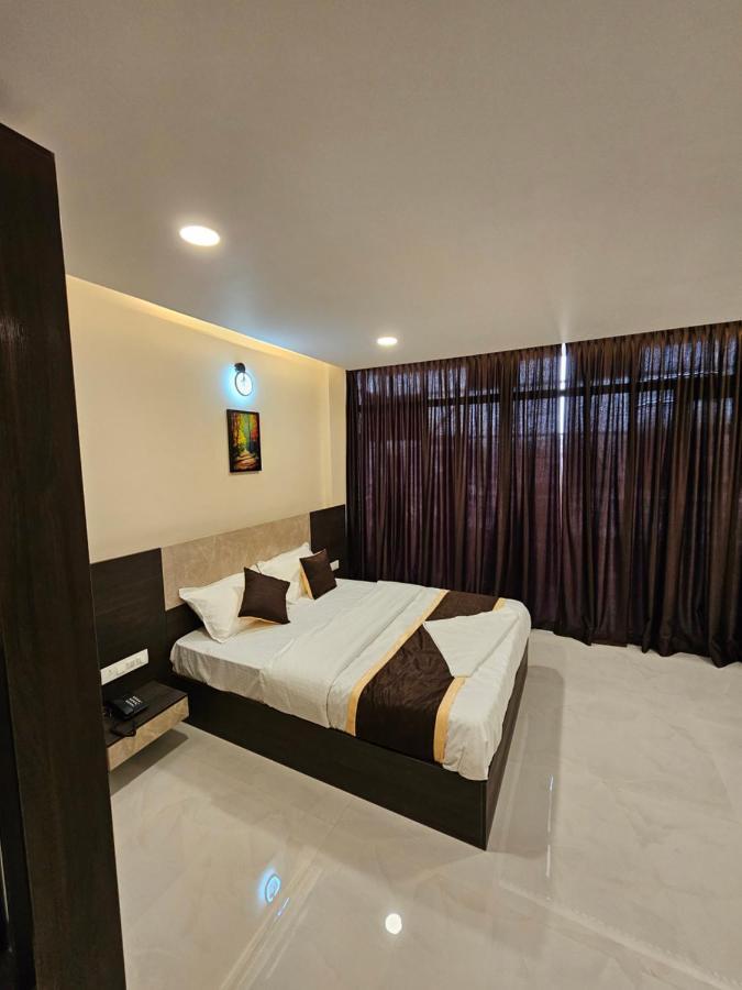 Thaal Residency Cheruvathur-Hala Groups Nīleshwar Kültér fotó