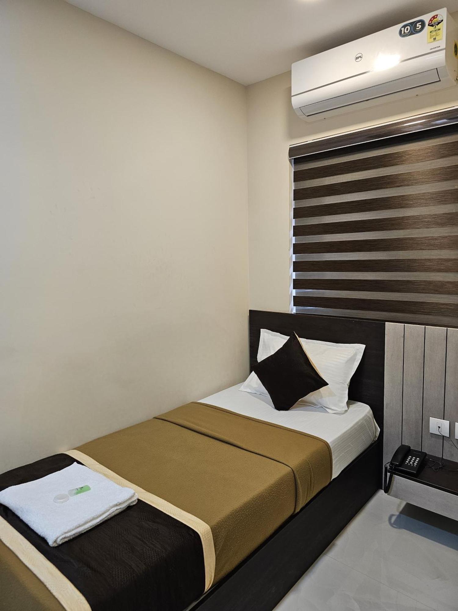 Thaal Residency Cheruvathur-Hala Groups Nīleshwar Kültér fotó
